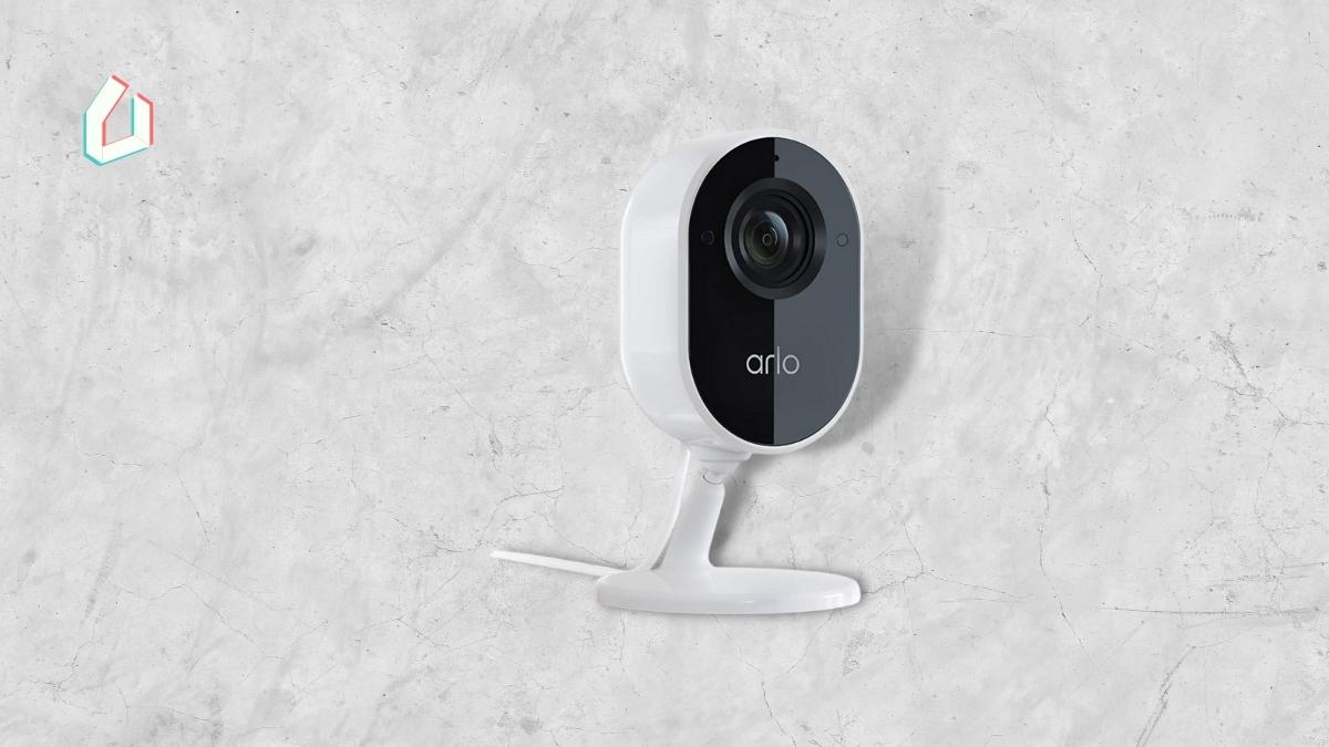 Arlo Essential Indoor: Consigue una cámara de vigilancia con 23% de descuento